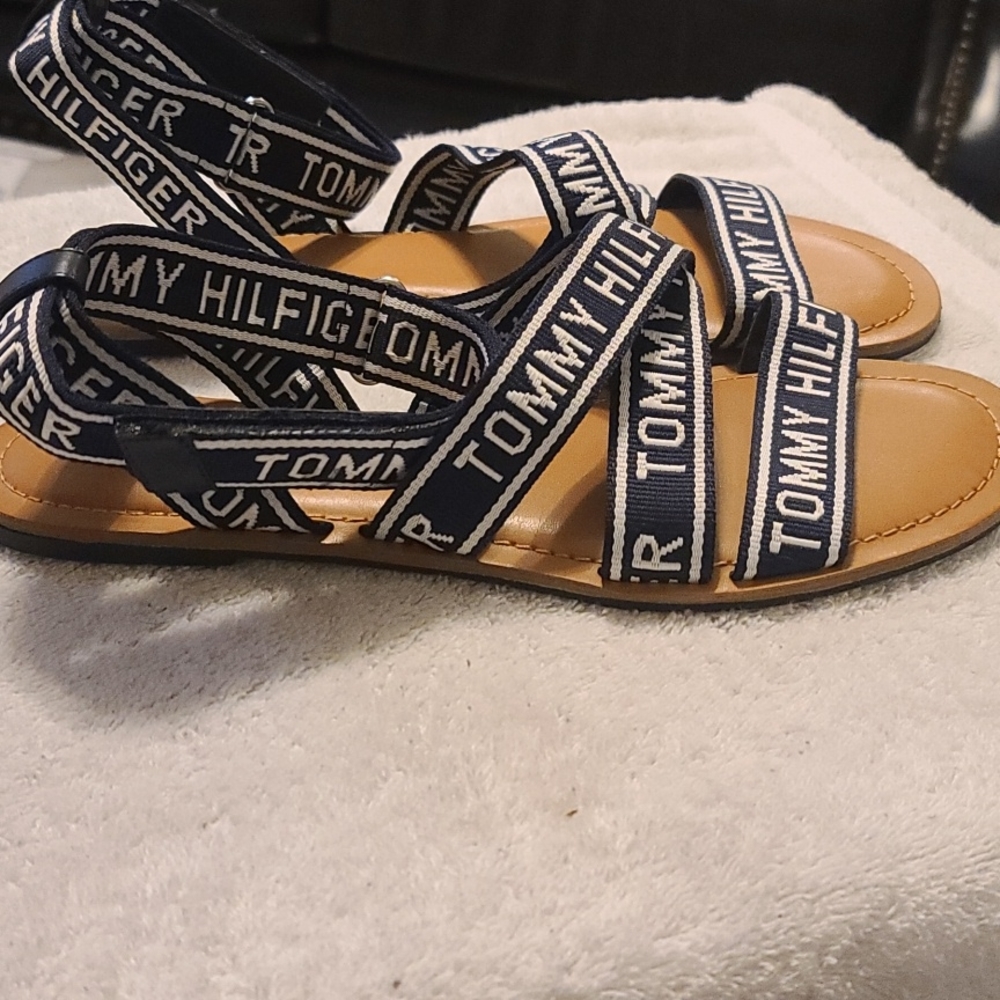 Sandals - Picture 2 of 4